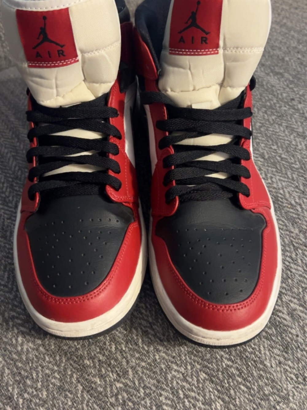 Men’s Nike Jordan 1 Black Toe
